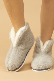 пепельно-серый