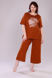 коричневый