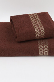 коричневый