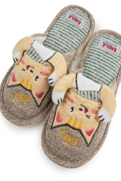 коричневый