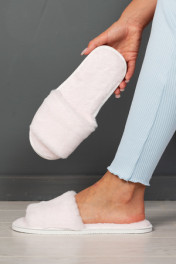 светло-розовый