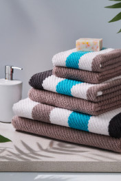 коричневый