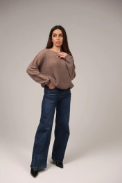 коричневый