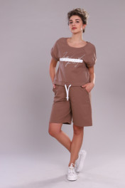 коричневый