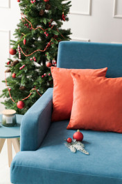 темно-оранжевый