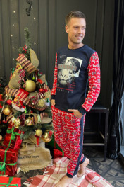 буквы на красном