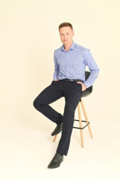 темно-синий