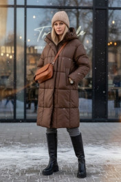 коричневый