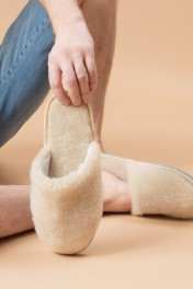 светло-бежевый