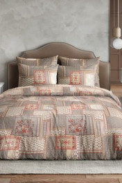 коричневый