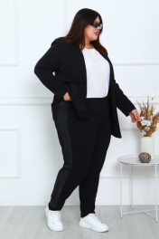 черный рептилия