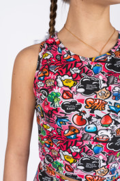 малиновое граффити