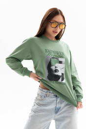 Светло-оливковый