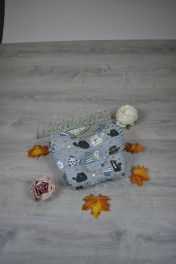 Коты на сером