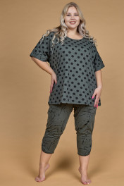 темно-зеленый