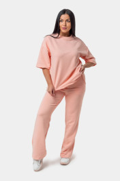 персиковый