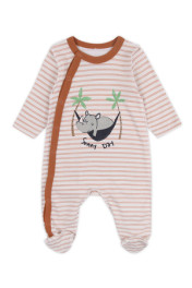 коричневый