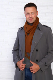 коричневый