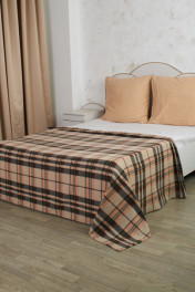 коричневый