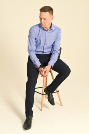 темно-синий