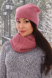 темно-розовый