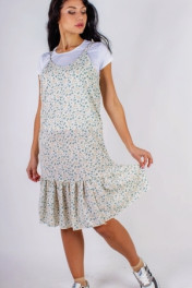 молочный +голубые цветы