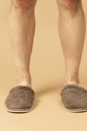 коричневый