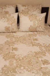 Бежевый/молочный