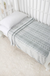 серо-зеленый