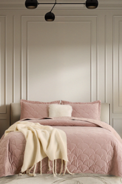 Покрывало Трегарон 240х260 с наволочками 50*70 (2шт)