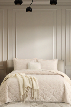 Покрывало Трегарон 240х260 с наволочками 50*70 (2шт)