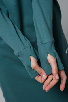 8520 Платье с капюшоном