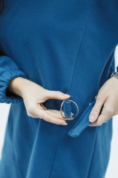 Туника теплая с капюшоном и хлястикамии