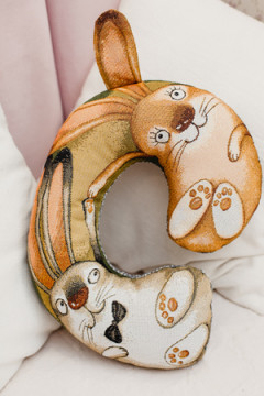 Подушка декоративная игрушка С любовью зайчата 30*40