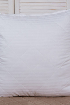 Подушка "Бамбук" страйп-сатин на молнии лебпух+бамбук,стег,лента,сумка(Н)