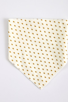 Набор для младенца чепчик и слюнявчик арт. ЧП-СЛУ/сердечки-беж