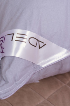 Подушка "Лебяжий пух" поплин леб. пух, атл. кант, отстрочка, лента, сумка(Н)