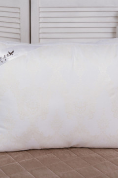 Подушка "ШЕЛК" тик на молнии леб. пух, атл. кант, лента, сумка(Н)