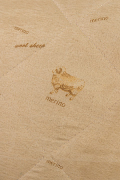 Подушка "Овечья шерсть" п/э полиэфирное волокно, стег, пакет с пл. ручкой(Н)