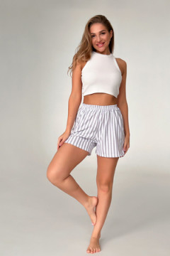 Шорты в полоску серые