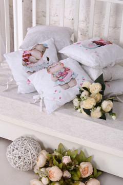 Бортик в кроватку из 12 подушечек на молнии с принтом арт. БРК-12П