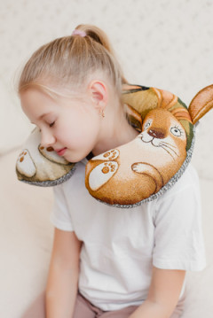 Подушка декоративная игрушка С любовью зайчата 30*40