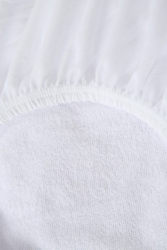 Наматрасник MERCANA непромокаемый на резинке, защитный борт высотой 35 см