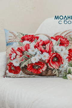 Наволочка декоративная 65х45 Маки в корзине
