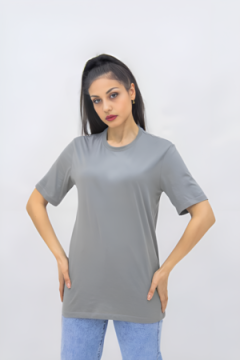 Футболка Must have женская