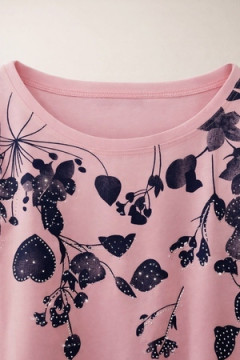 Футболка со стразами Delicate Bloom арт. М-258
