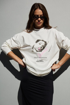 Лонгслив оверсайз с принтом