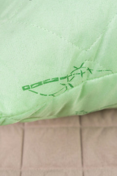 Подушка "Бамбук" п/э полиэфирное волокно, стег, пакет с пл. ручкой(Н)