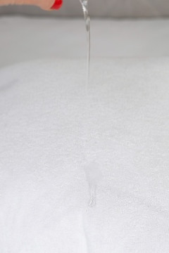 Наволочка чехол непромокаемая