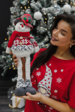 Игрушка новогодняя с выдвижными ногами Снеговик в шляпе с ягодой серо-красный